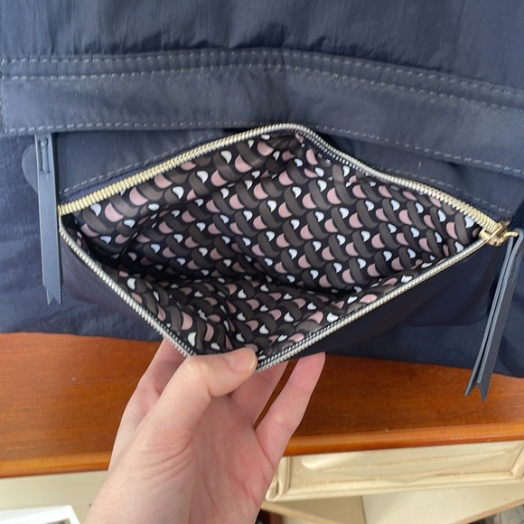 Stella and Dot Stylish Navy Blue Tote Bag - Picture 6 of 11